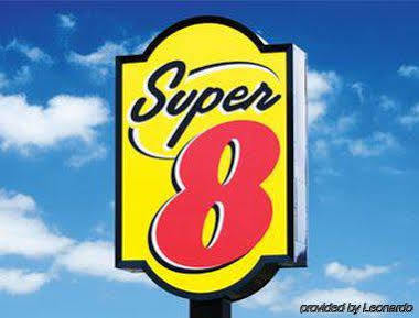Super 8 By Wyndham Akron