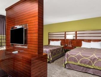 Hotel Super 8 By Wyndham Akron 2*