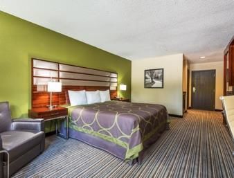 Super 8 By Wyndham Akron 2*